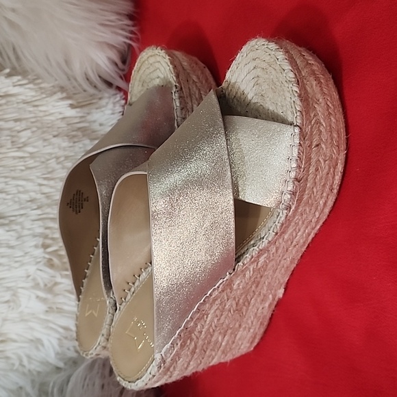 MARC FISHER SANDALS - Picture 3 of 12